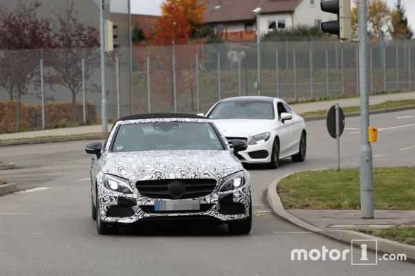 Mercedes вывел на тесты кабриолет C-Class