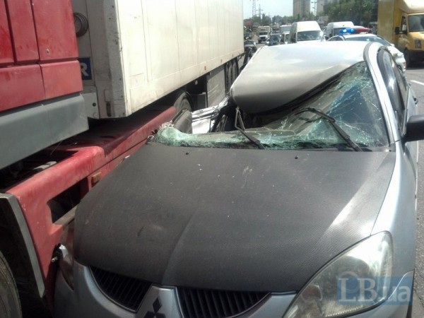 Mitsubishi попал в аварию