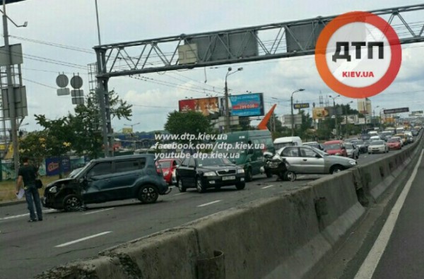 Из-за аварии в Киеве была серьезная пробка