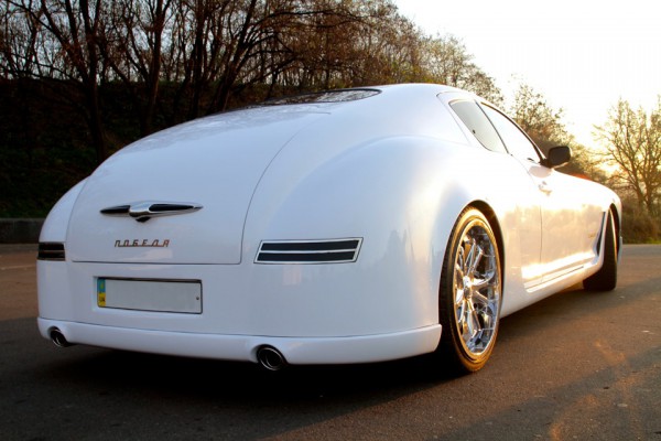 Уникальная Победа, сделанная из японских автомобилей