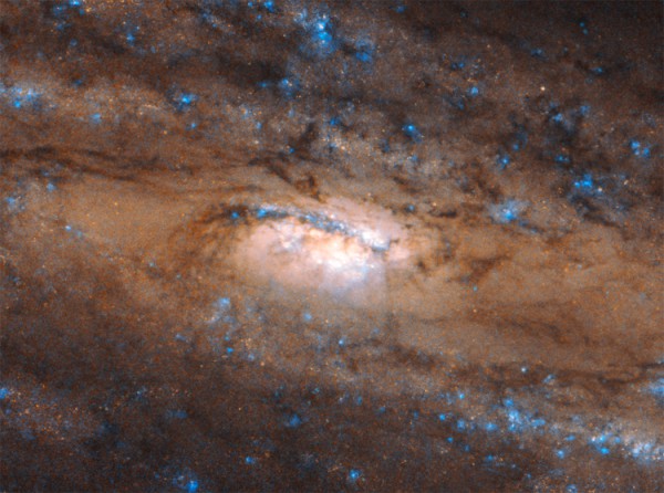 Ядро галактики NGC 4100