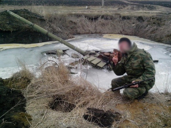 Танк утопили в болоте