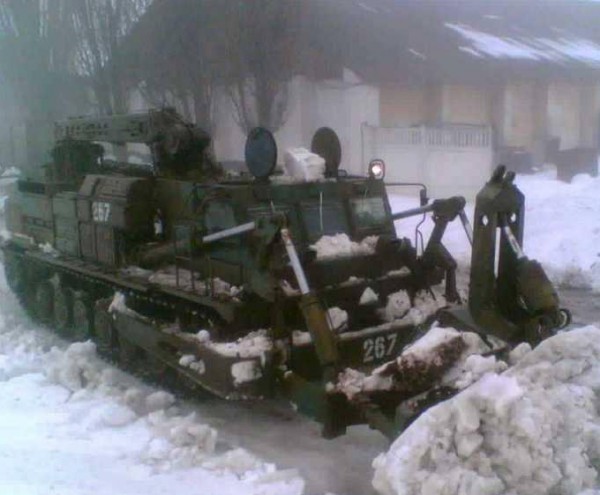 На дороги вышла военная техника
