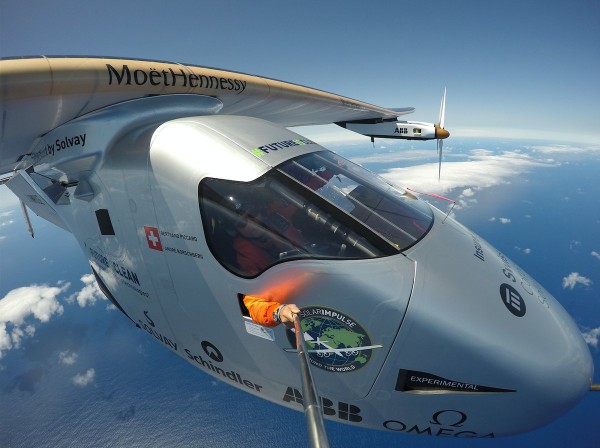 Solar Impulse 2 пересек океан