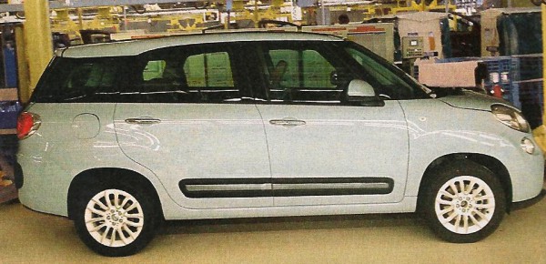 Fiat 500XL - миниатюрный хэтчбек стал семейным минивэном