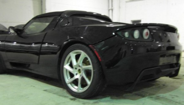 Электрический спорткар Tesla Roadster в Харькове