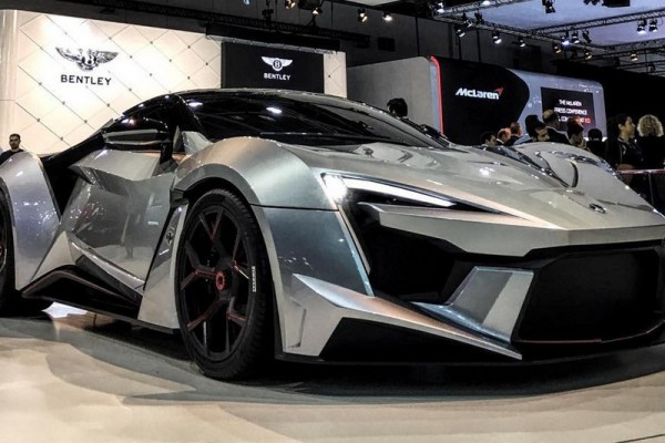 Арабский суперкар Fenyr SuperSport