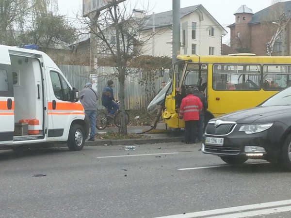 Авария маршрутки в Киеве