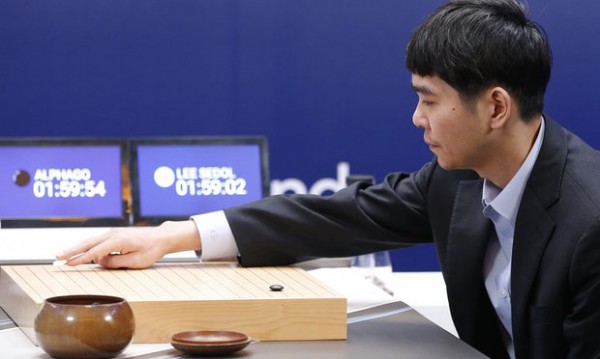 Человек наконец обыграл компьютер в го