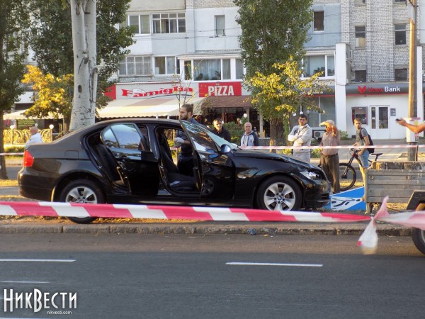 Водитель BMW насмерть сбил четверых дорожников в Николаеве