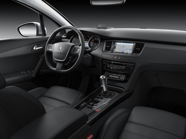 Торпедо Peugeot 508