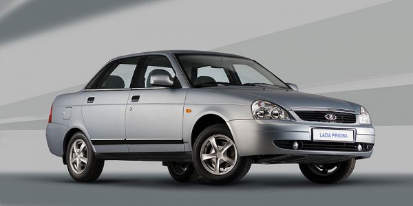 Старая Lada Priora