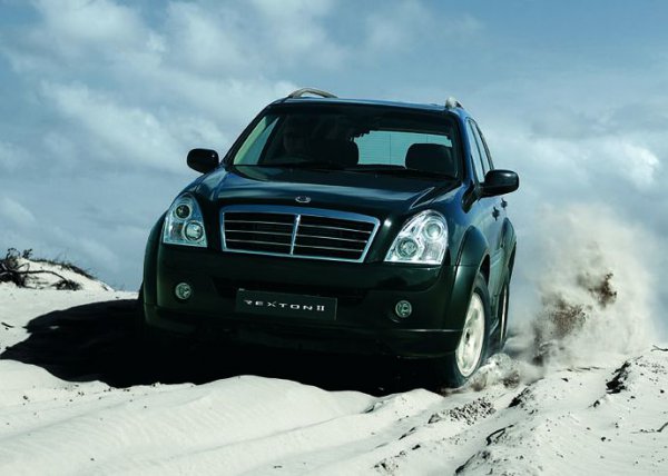 SsangYong Rexton с 186-сильным дизелем и «автоматом» стоит 283 900 грн
