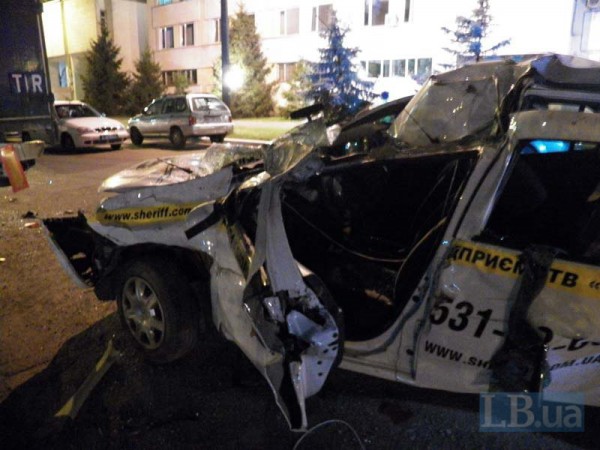 Renault попал в смертельную аварию в Киеве