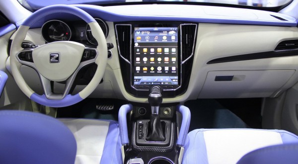 Интерьер Zotye SR7/S21