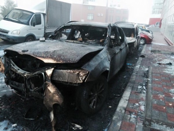 Автомобили выгорели