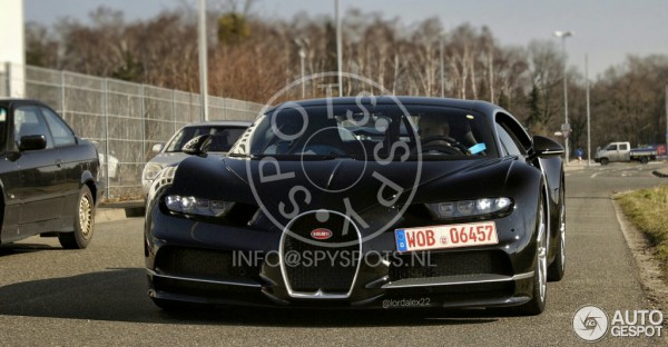 Гиперкар Bugatti Chiron за 2,4 миллиона евро