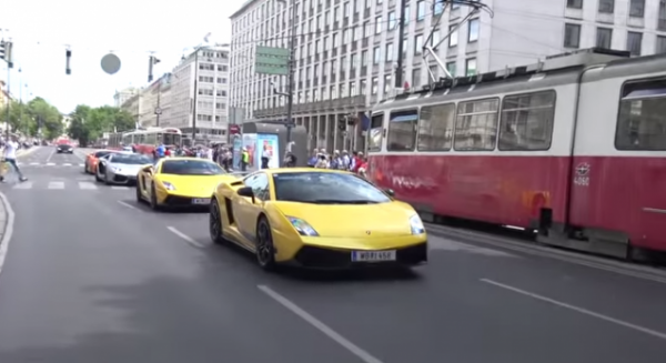 Парад суперкаров