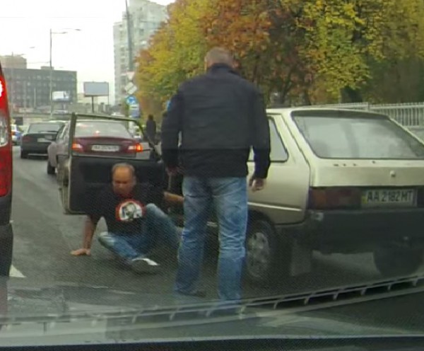 Позиция водителя Таврии оказалась неустойчивой