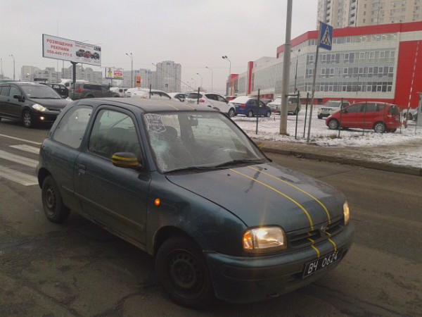 Ниссан, сбивший пешехода