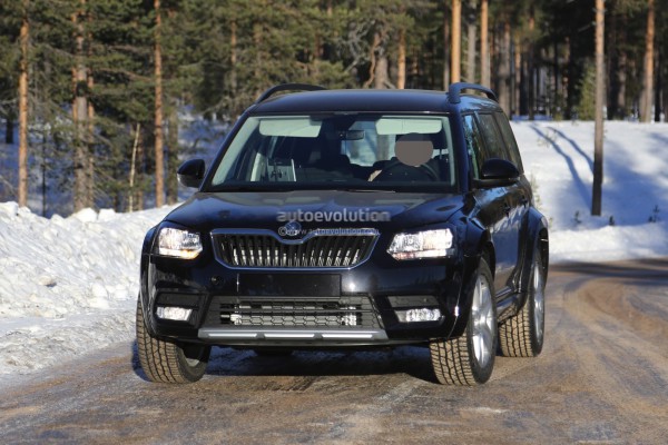 Skoda вывела на тесты новый кроссовер