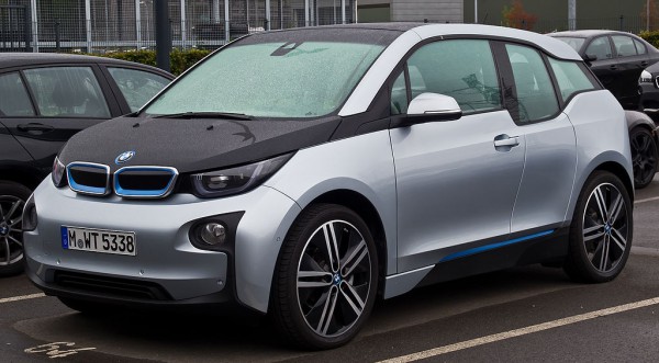 BMW анонсировала новый кроссовер