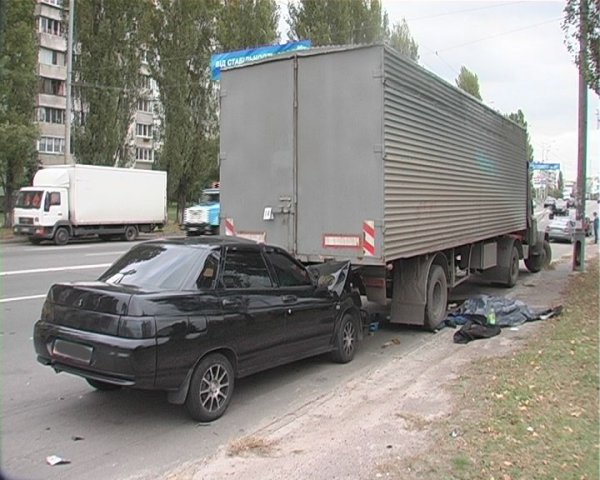 Сбитый мужчина скончался от полученных травм