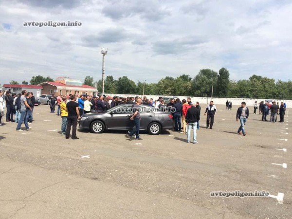 Стороны обступили найденную Toyota