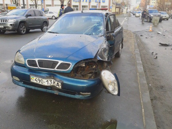 Daewoo Lanos серьезно пострадал