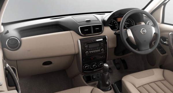 Салон Nissan Terrano не такой, как у Дастера