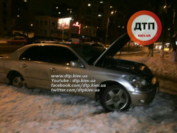 Авария с Lexus в Киеве