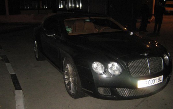 Пограничники задержали Bentley Continental