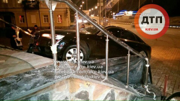 Авария у ресторана в Киеве