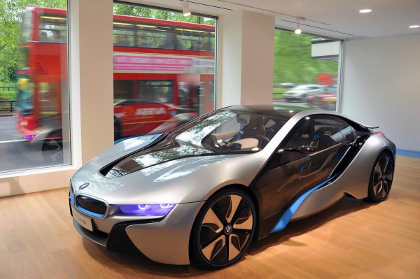 BMW i8 теперь можно полюбоваться всем желающим