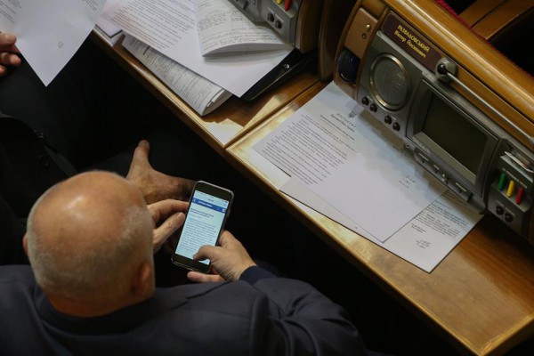 Депутат заинтересовался машинами
