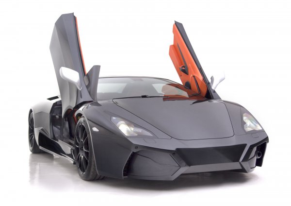 Первый вариант суперкара Arrinera критиковали за схожесть с Lamborghini