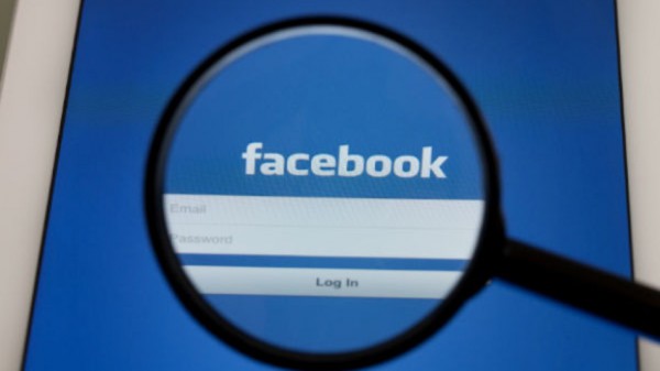 Пользователи Facebook добились блокировки аккаунта Захарченко