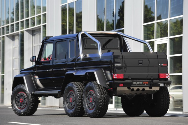 Brabus B63S-700 6x6