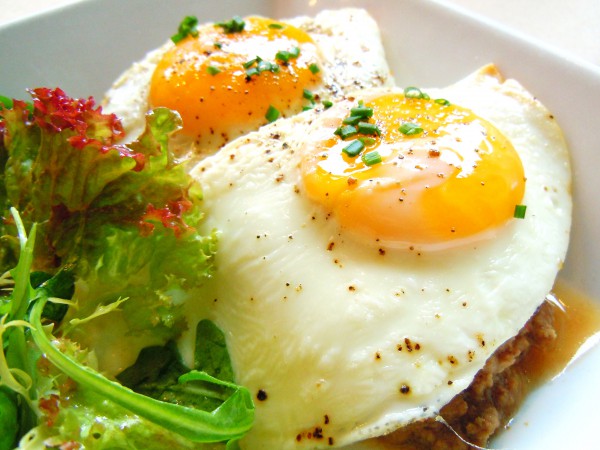 Блюда из яиц на завтрак: Лучшие идеи с фото