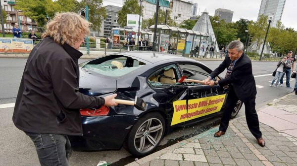 Владелец BMW обещает повторить акцию, если проблему не решат