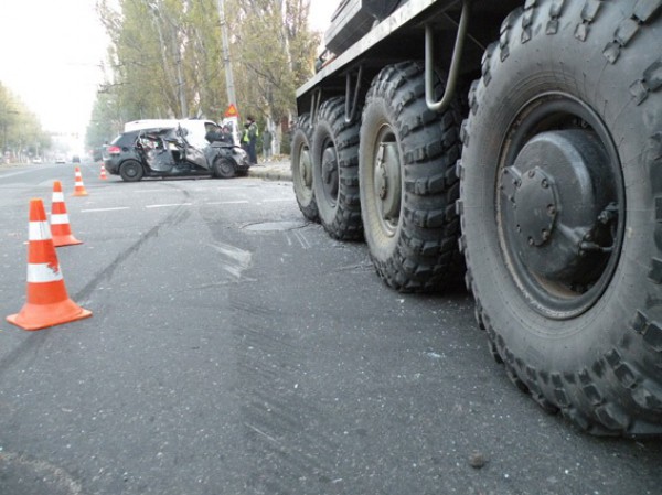 ДТП в Николаеве с участием бронетранспортера