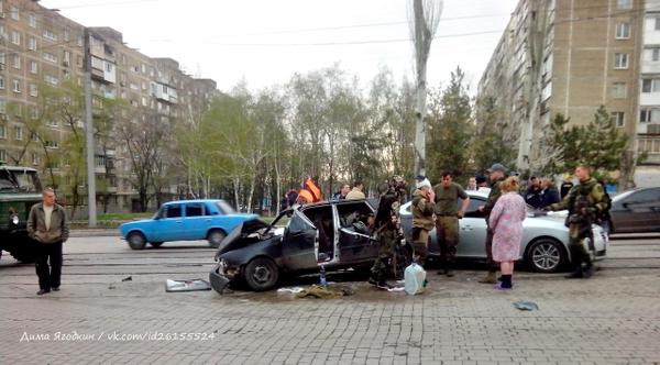 Два авто боевиков столкнулись