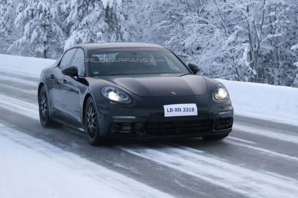 Новую Porsche Panamera вывели на тесты