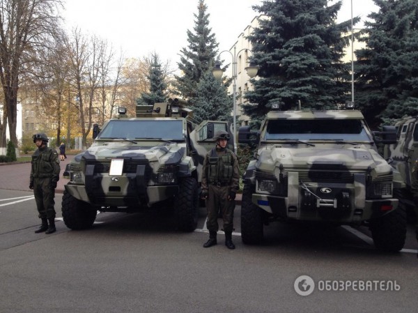 Парад броневиков