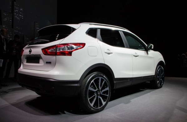 Новый Qashqai длиннее, шире и ниже старого