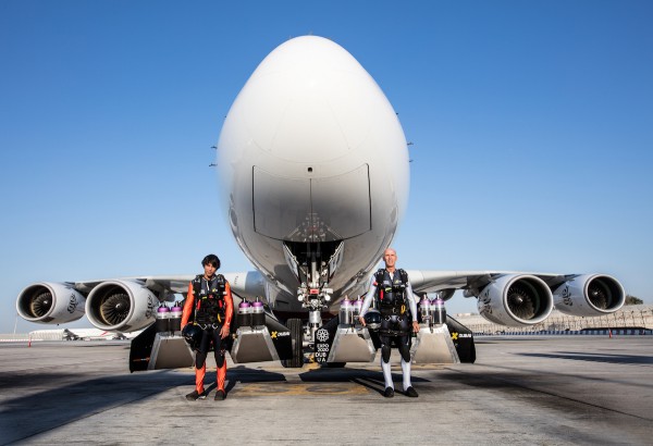 Росси и Реффет на фоне Airbus A380