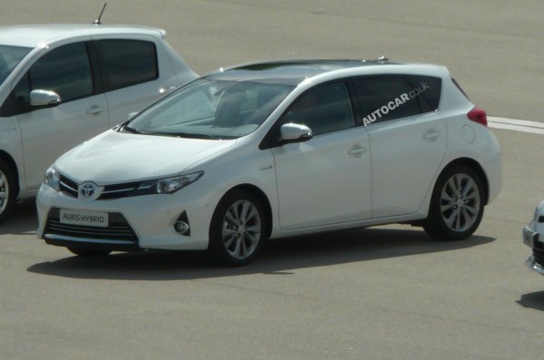 Новый Auris с гибридной установкой
