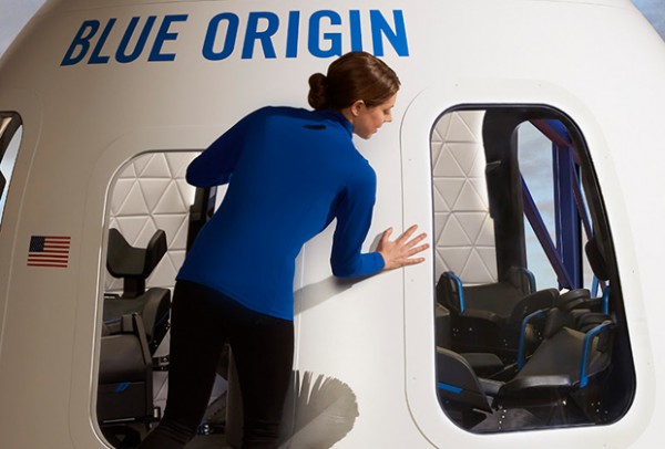 New Shepard - капсула, с помощью которой в Blue Origin планируют досталять туристов в космос