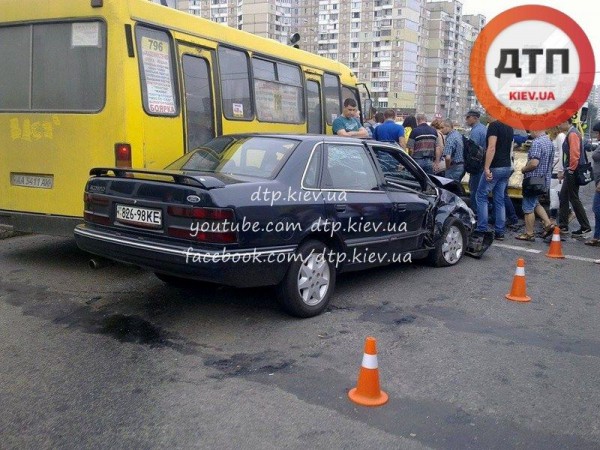 Авария с маршруткой в Киеве