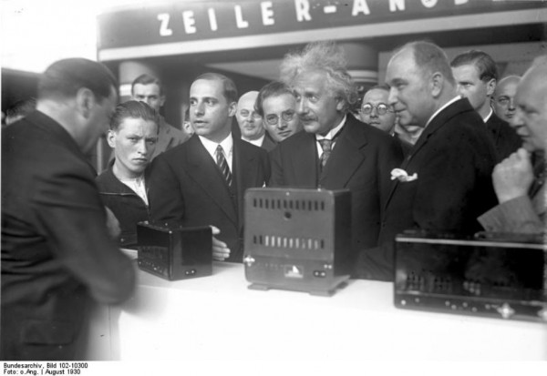 Альберт Эйнштейн на IFA 1930